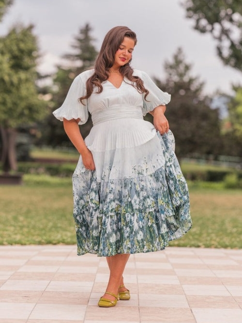 Nwt Jessakae Renoir White & Green Floral Midi Dress with Pleated Skirt